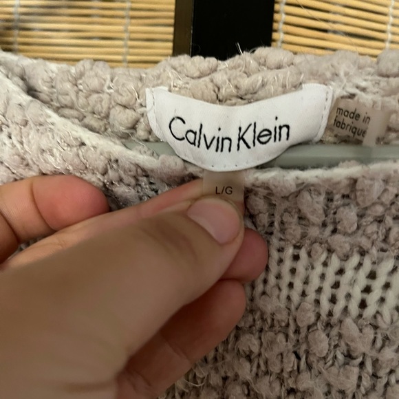 Calvin Klein Textured Chunky Knit Sweater - Picture 3 of 3